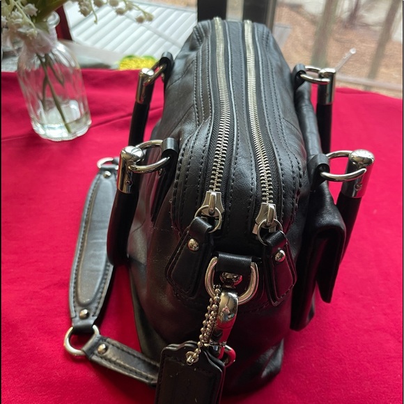 Coach beautiful leather bag with lots of space inside. Leather is very soft - Picture 2 of 12